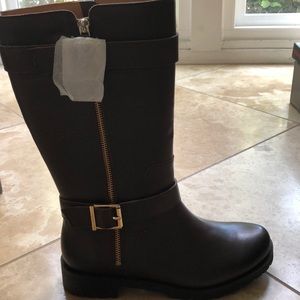 Vionic Brown boots size 8